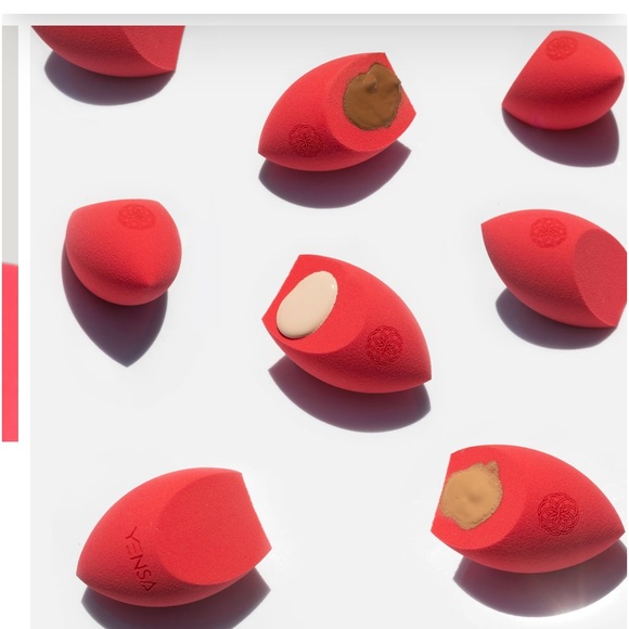 Fenty Bright Fix Eye brightener- Golden Ivory 10ml & Yensa Skin on Skin Sponge - Picture 5 of 15